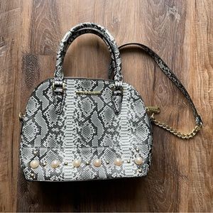 SOLD -Steve Madden crossbody